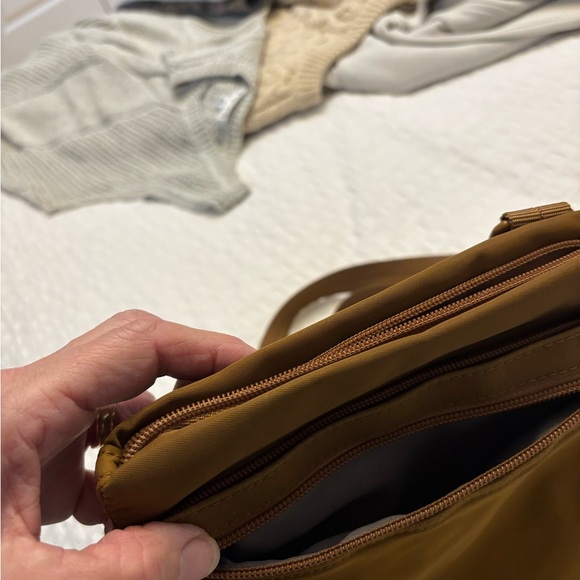 Hedgren crossbody bag - Picture 3 of 7